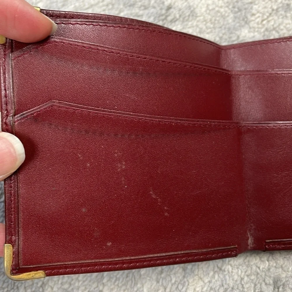 Cartier Paris Designer Bifold Wallet Burgundy Maroon Leather Bill Holder